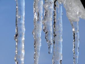 free-winter-picture-icicles